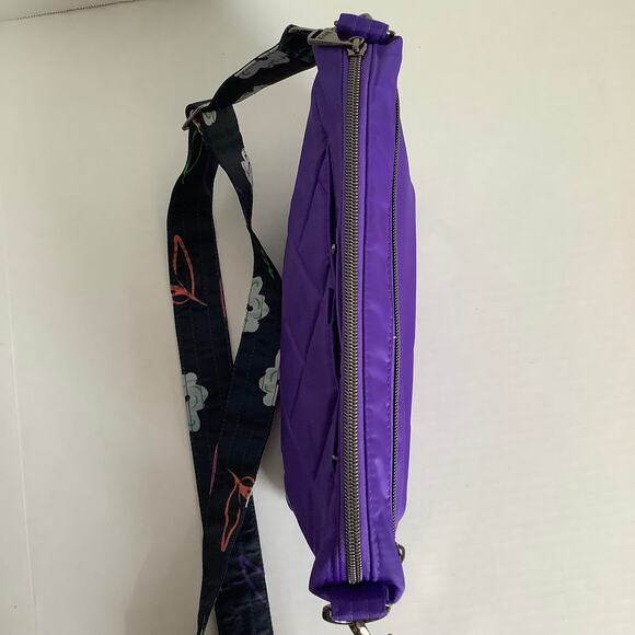 Lug Flare 2 Crossbody Bag Purple Floral - Picture 5 of 11